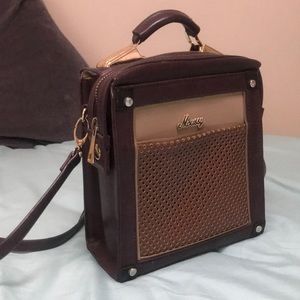 Crossbody handbag